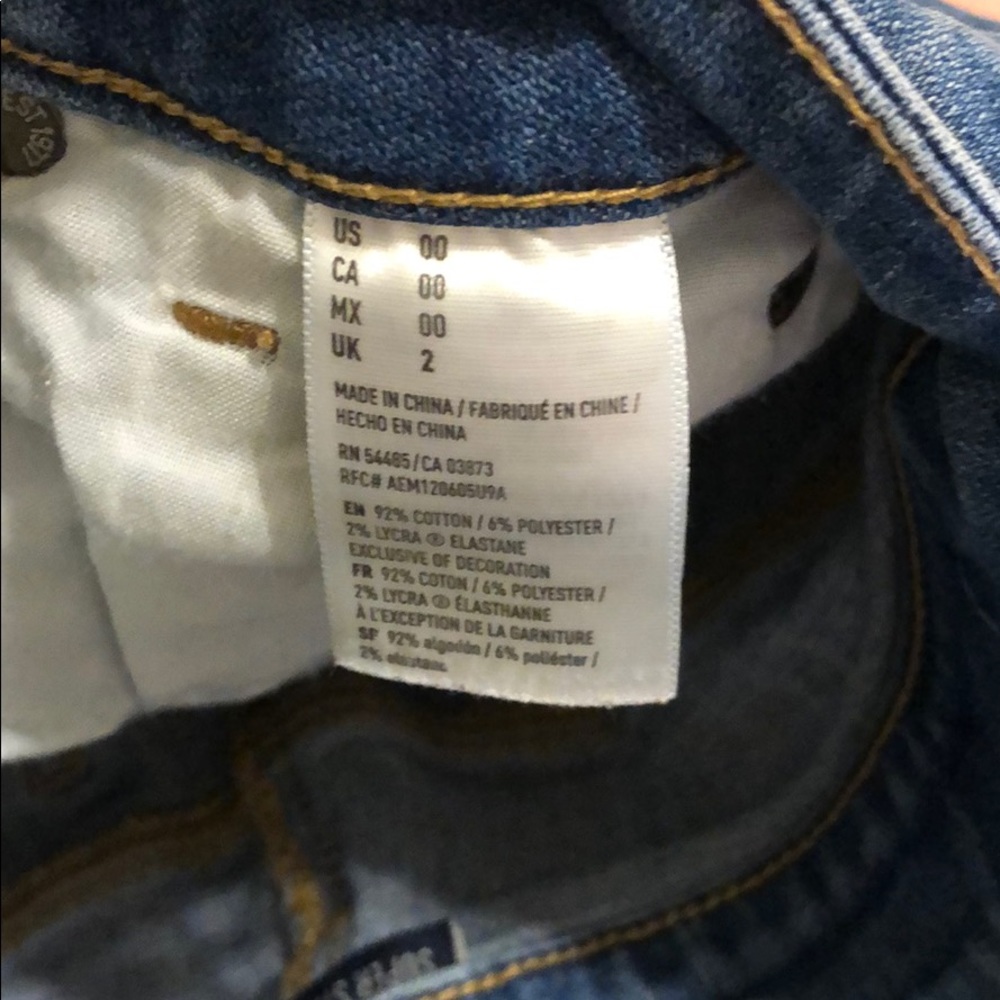 Shorts - Picture 3 of 4